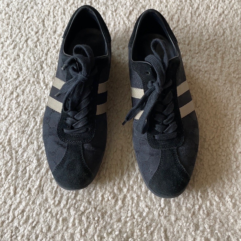 Women Gucci sneakers size 35